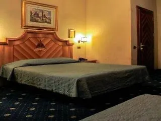 Vatican Garden Inn Guest House Рим 2*,  Италия